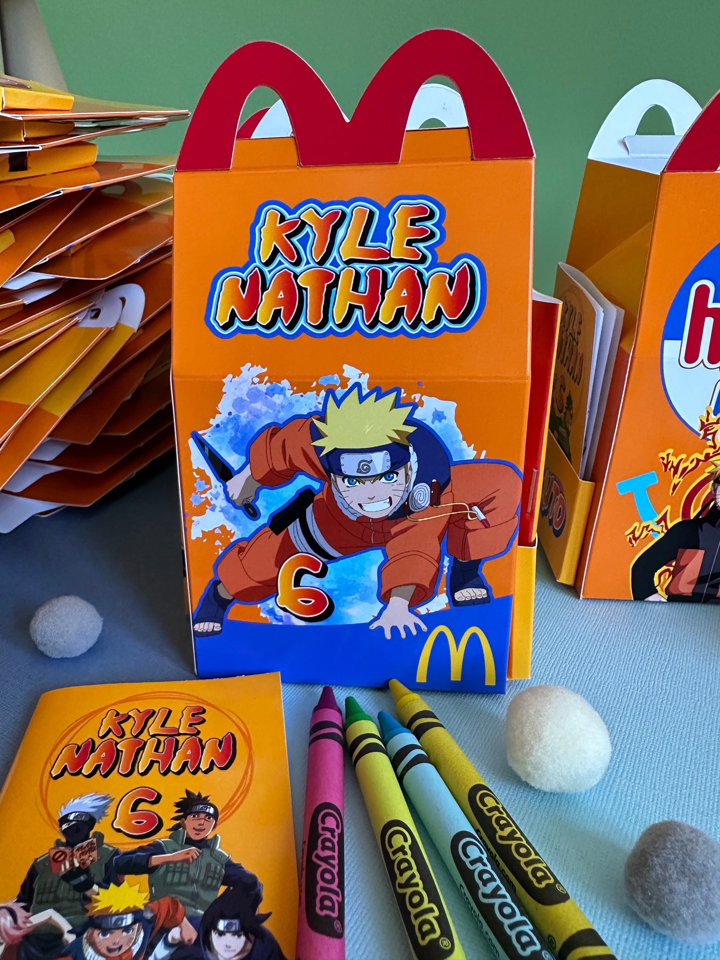 SCATOLA TIPO “HAPPY MEAL” CON TEMA A SCELTA