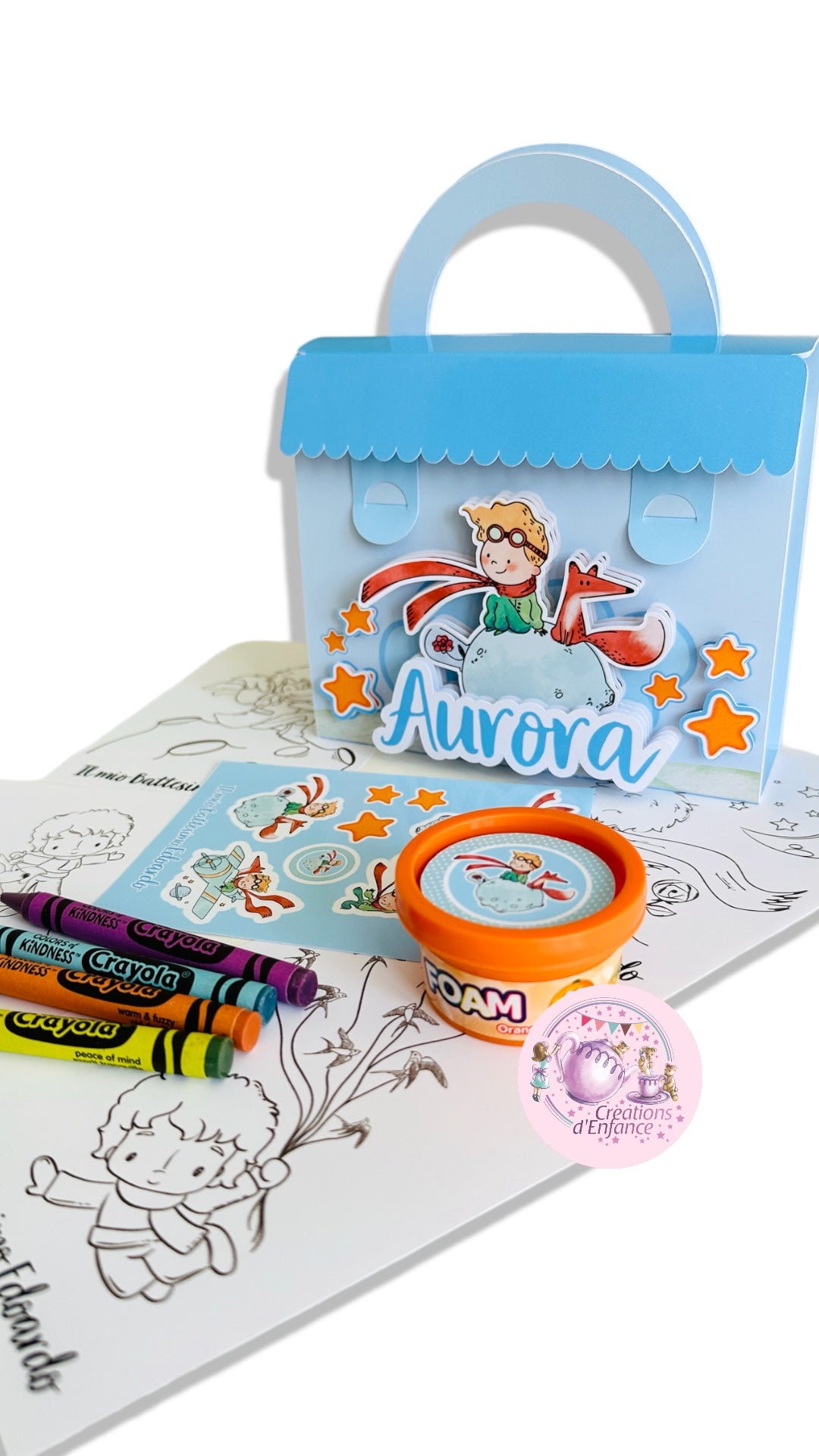 VALIGETTA ATTIVITÀ CON PLAY DOH, 4 COLORI A CERA, FOGLIO STICKERS E 4 DISEGNI, TEMA A SCELTA