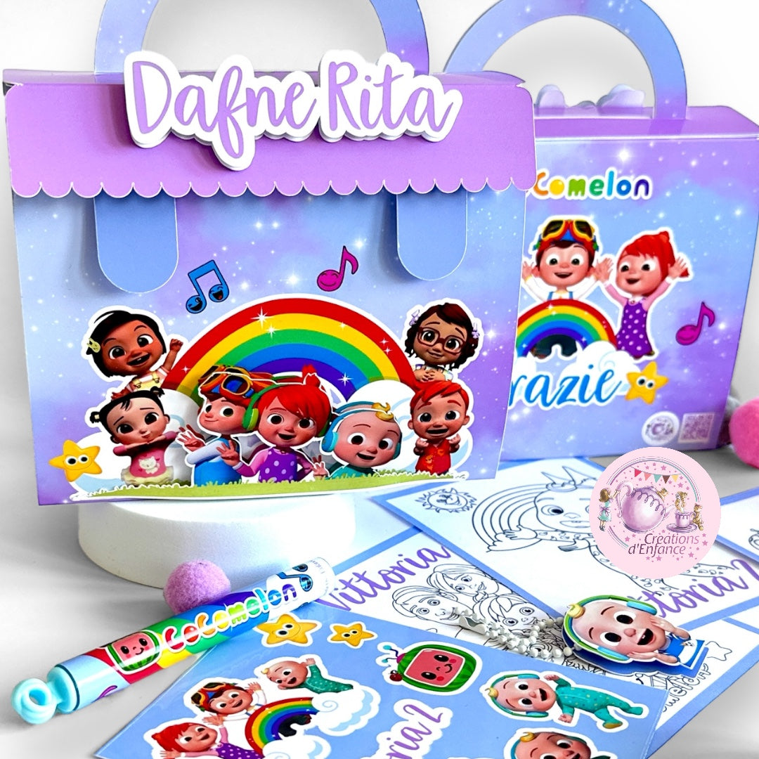 VALIGETTA ATTIVITÀ CON PLAY DOH, 4 COLORI A CERA, FOGLIO STICKERS E 4 DISEGNI, TEMA A SCELTA