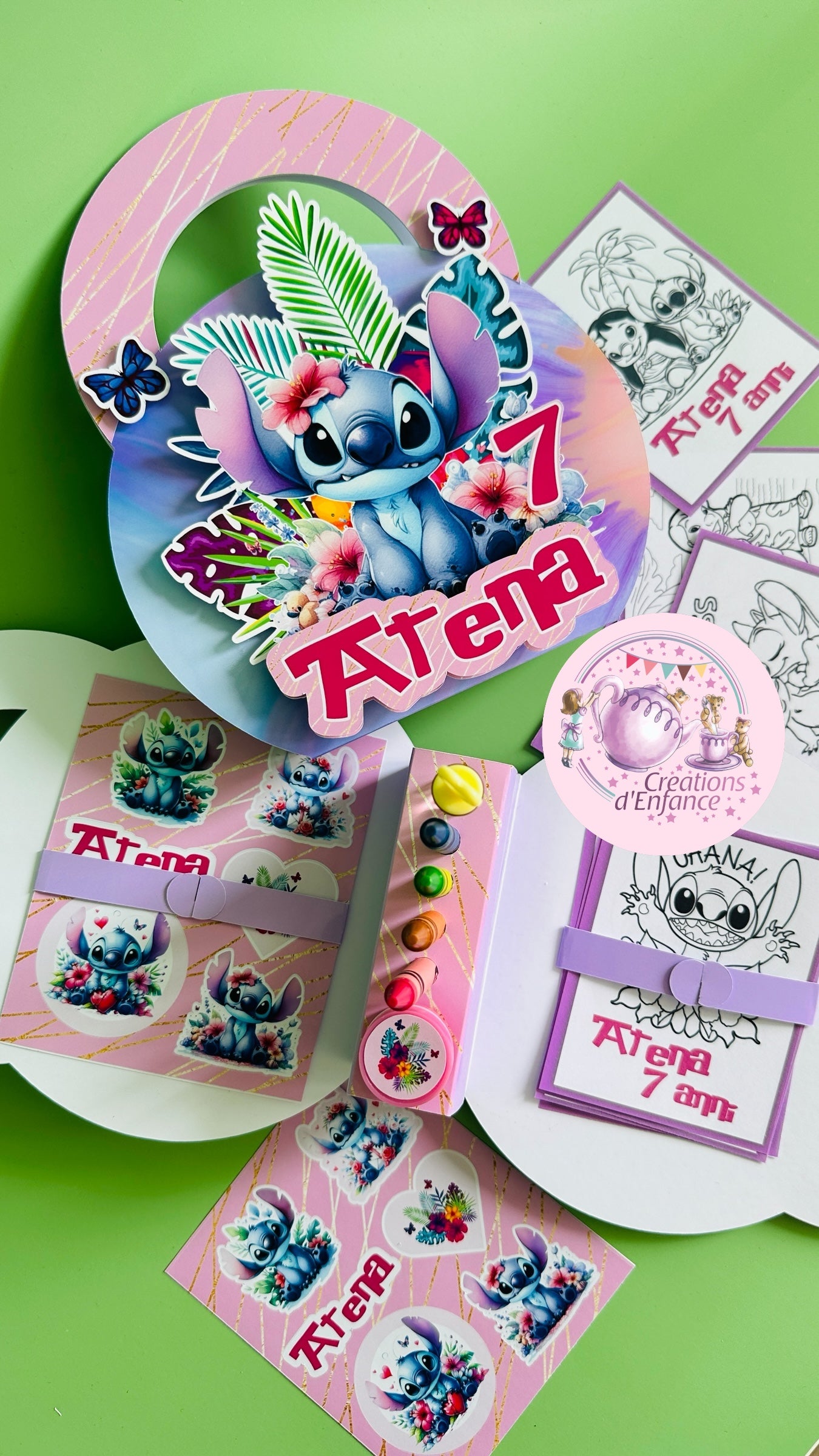 VALIGETTA ATTIVITÀ TEMA A SCELTA con 4 colori a cera, 4 disegni, timbrino, mini bolle e foglio con stickers