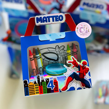 VALIGETTA ATTIVITÀ CON PLAY DOH, 8 COLORI A CERA E 4 DISEGNI, TEMA A SCELTA