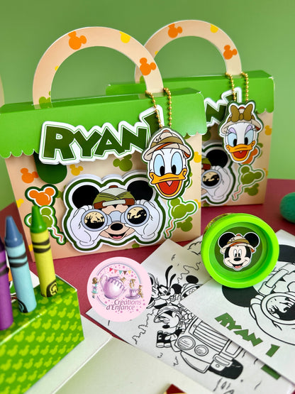 VALIGETTA ATTIVITÀ CON PLAY DOH, 4 COLORI A CERA, FOGLIO STICKERS E 4 DISEGNI, TEMA A SCELTA
