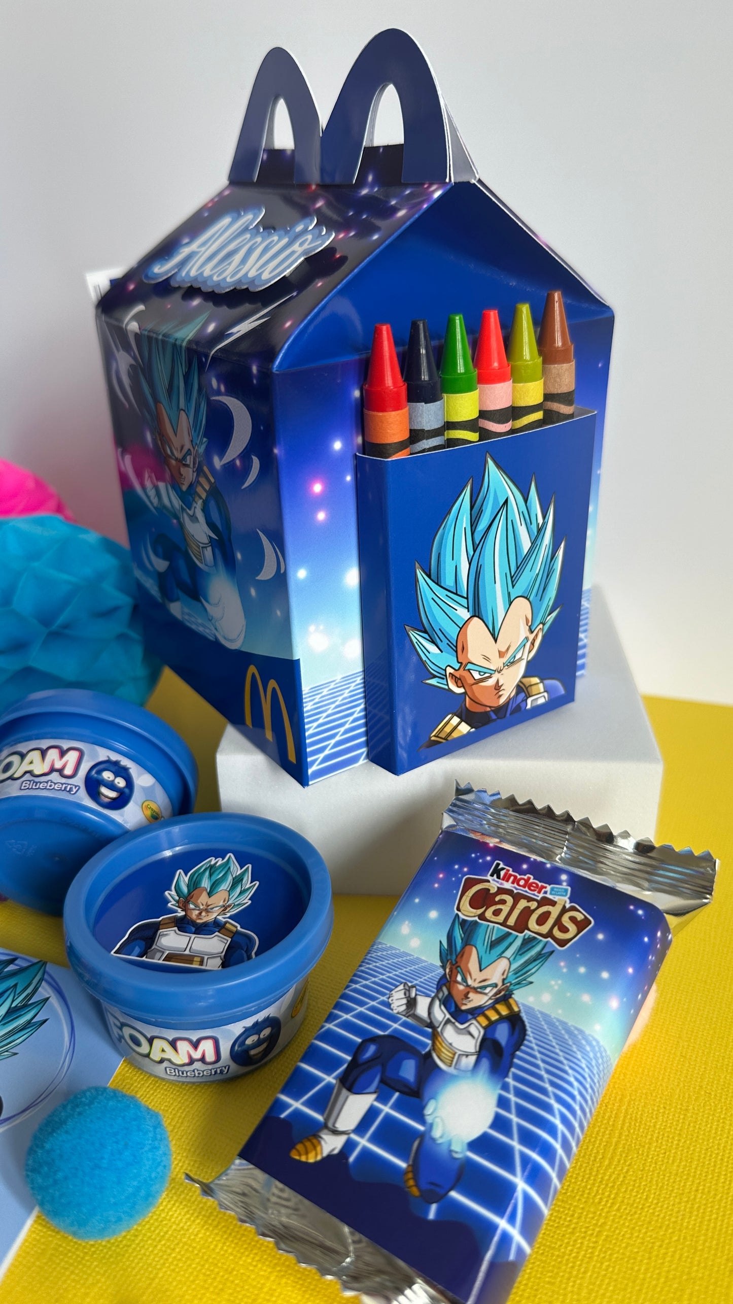 SCATOLA TIPO “HAPPY MEAL” CON TEMA A SCELTA