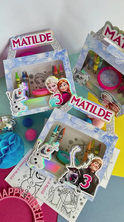 VALIGETTA ATTIVITÀ CON PLAY DOH, 8 COLORI A CERA E 4 DISEGNI, TEMA A SCELTA